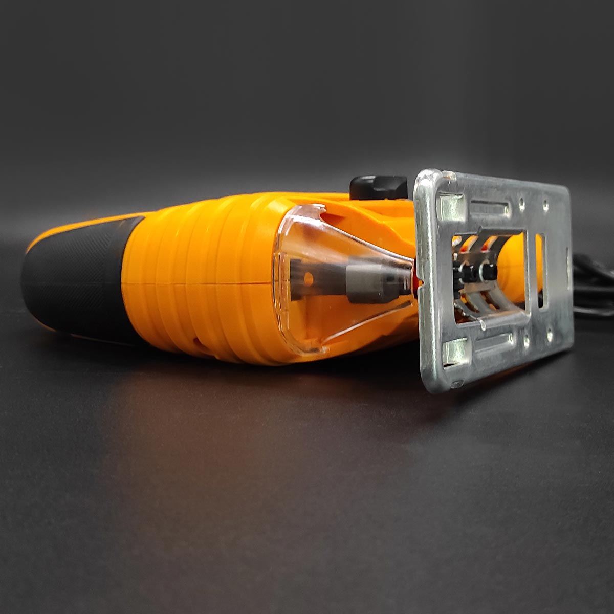 JS57028 - SCIE SAUTEUSE 65MM 570W+3 LAMES INGCO Maroc