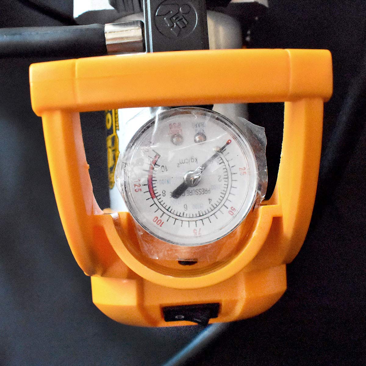 AAC1408 - GONFLEUR AUTO 10BARS INGCO Maroc