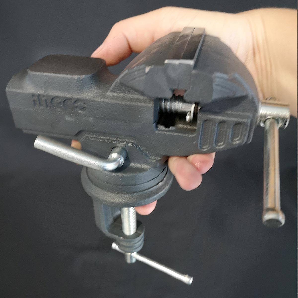 HBV082 - ETAU 1000 KG BASE PIVOTANTE INGCO Maroc