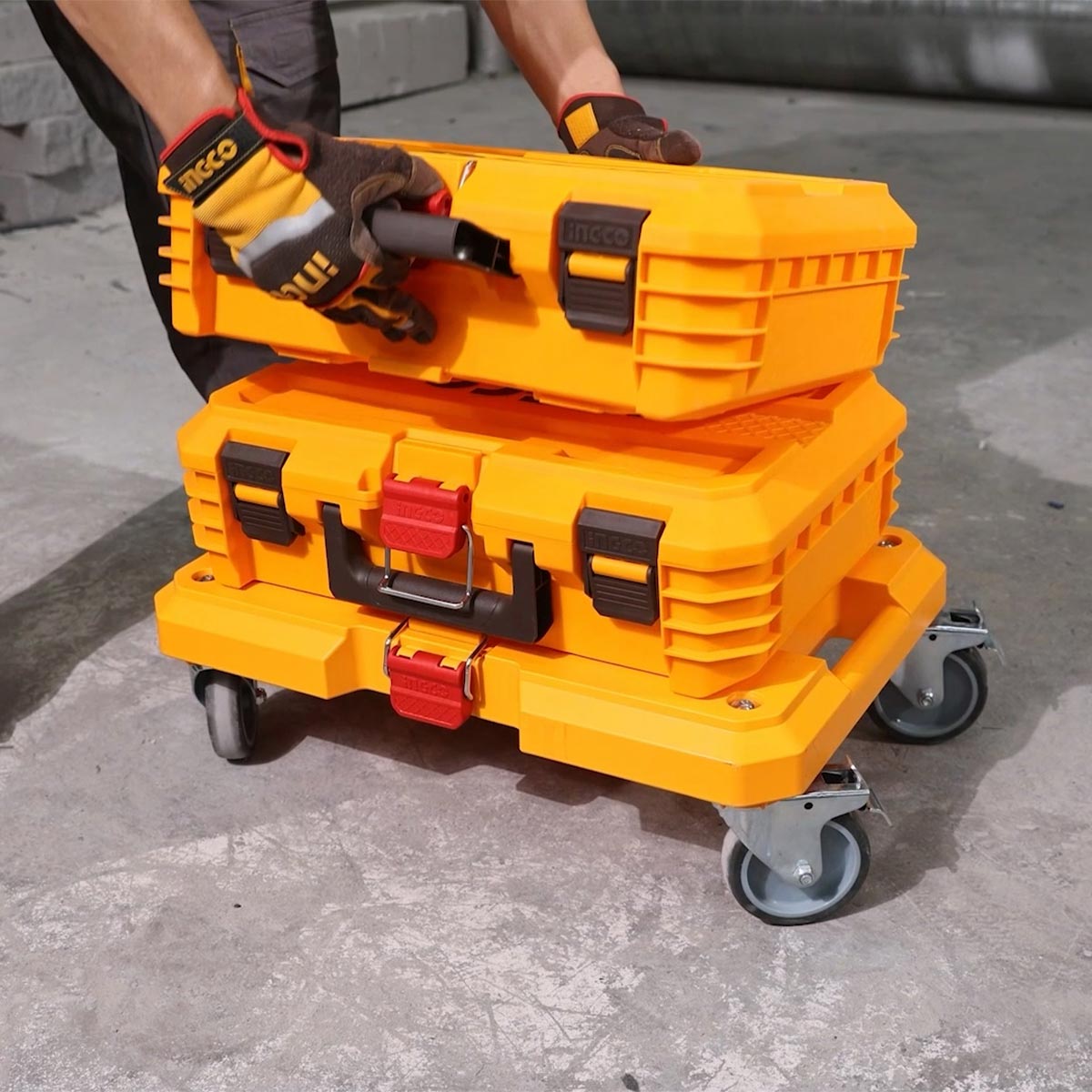 Boîte à outils empilable de 19'' INGCO | PBXS102